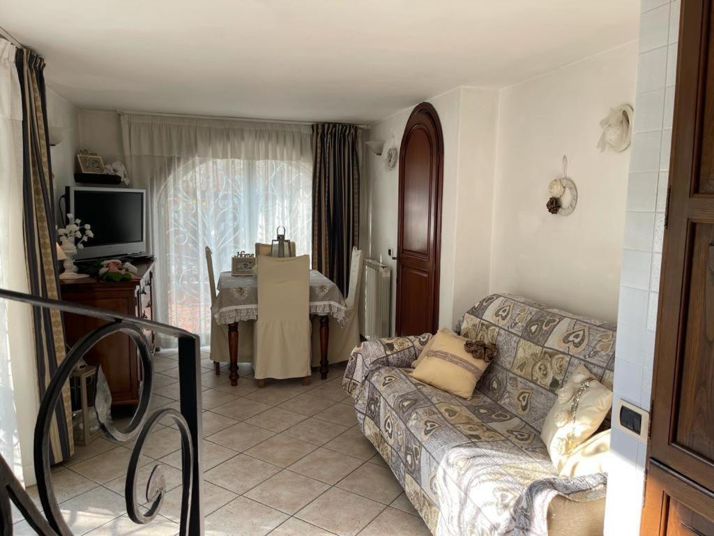 Raffinato Bilocale A Lido Di Camaiore Vicino Al Mare Ngoại thất bức ảnh