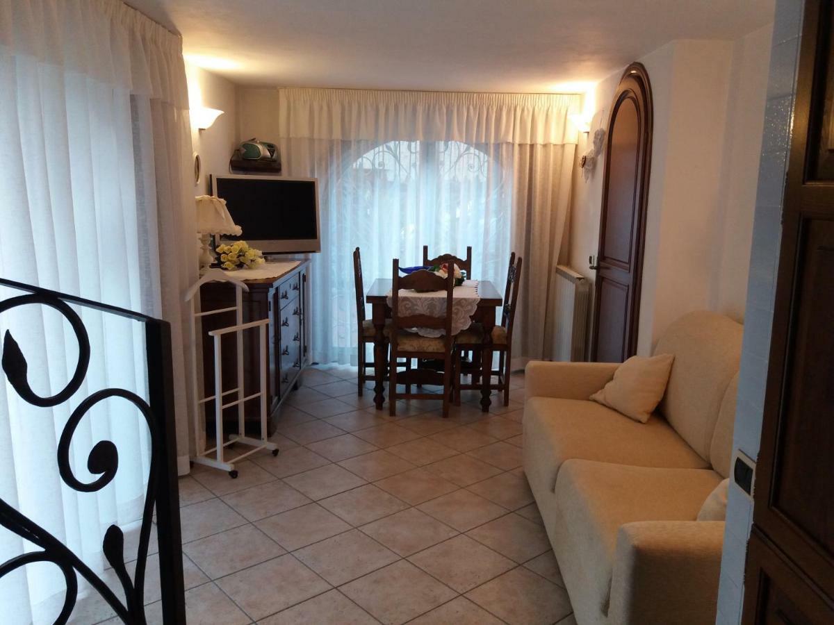 Raffinato Bilocale A Lido Di Camaiore Vicino Al Mare Ngoại thất bức ảnh