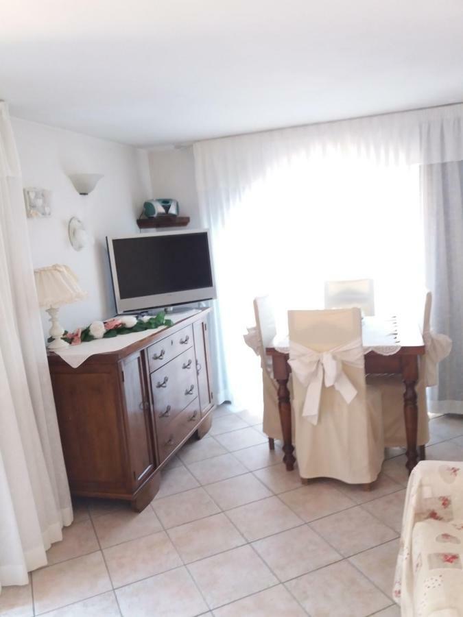 Raffinato Bilocale A Lido Di Camaiore Vicino Al Mare Ngoại thất bức ảnh