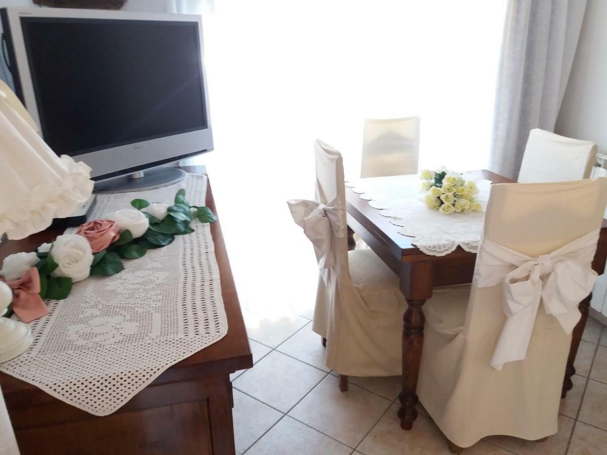 Raffinato Bilocale A Lido Di Camaiore Vicino Al Mare Ngoại thất bức ảnh